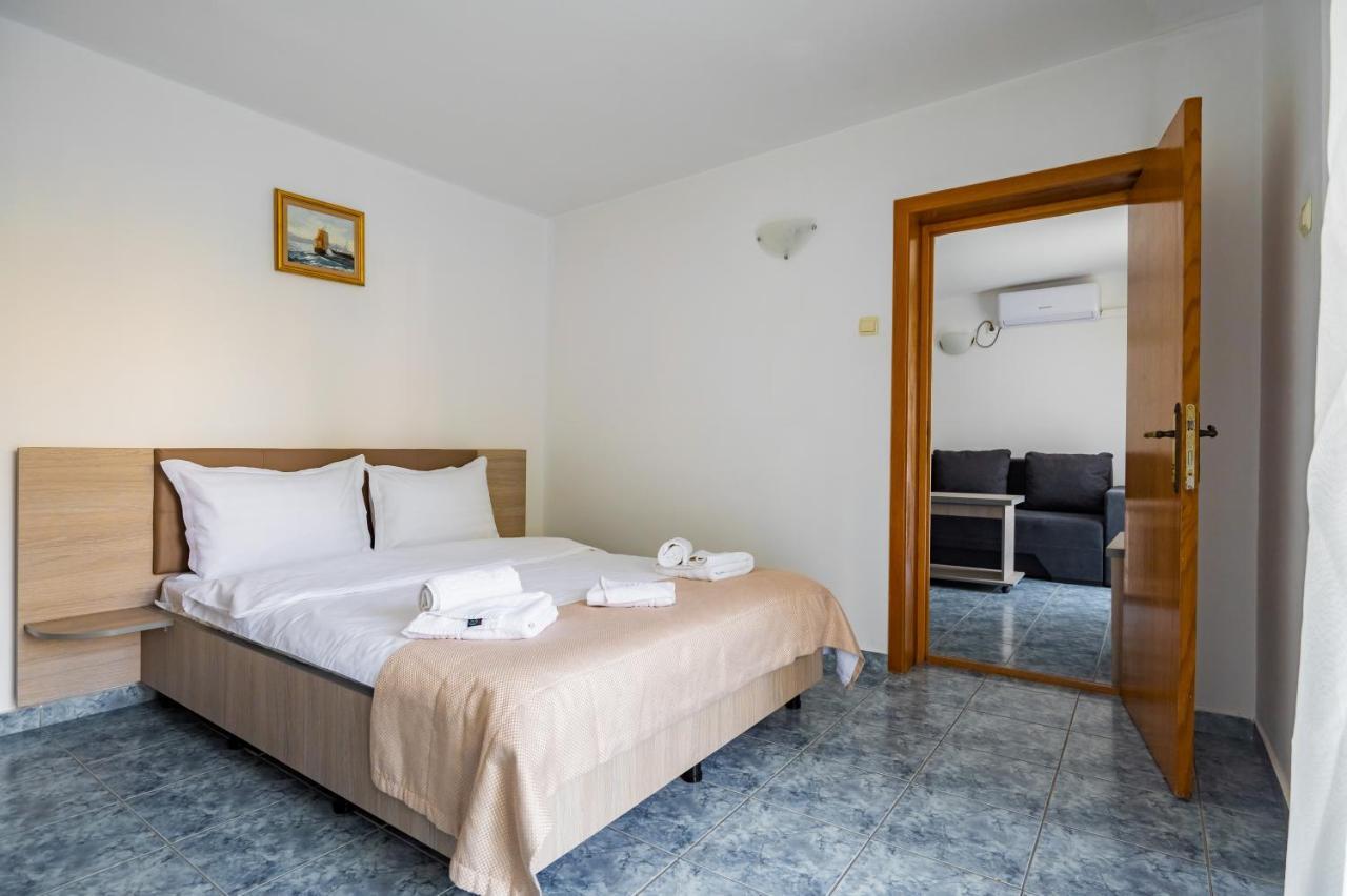 Complex Paloma Coral Hotel Мамая Екстериор снимка
