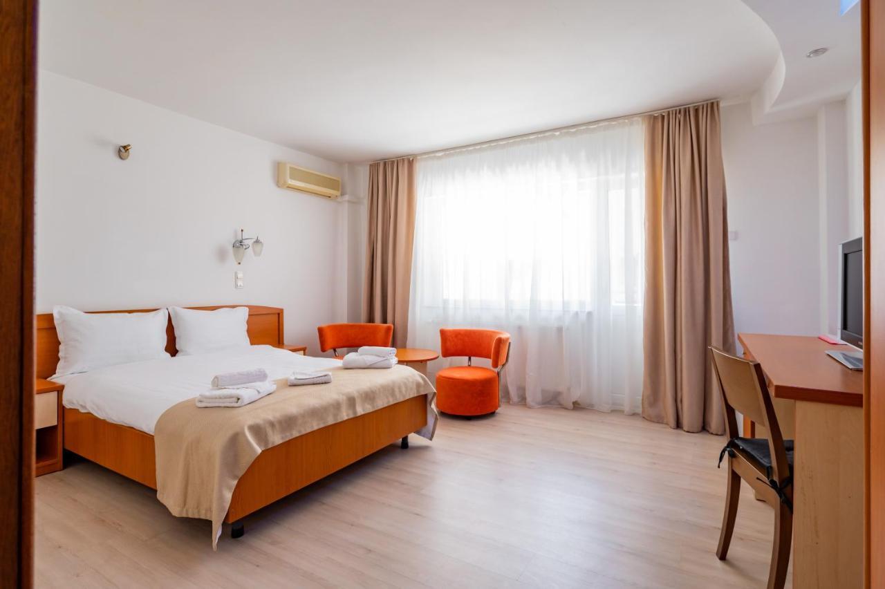 Complex Paloma Coral Hotel Мамая Екстериор снимка